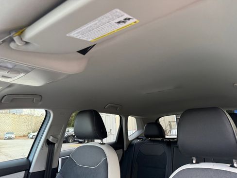 New 2026 Volkswagen Taos SE image 21