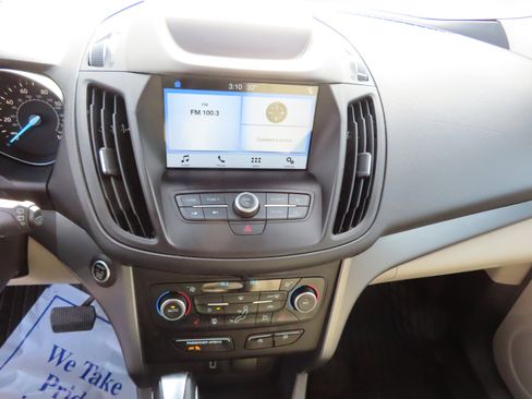 Used 2019 Ford Escape SEL image 28