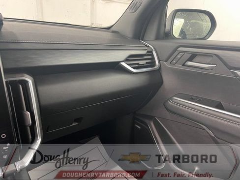 Used 2025 GMC Acadia Elevation FWD image 49