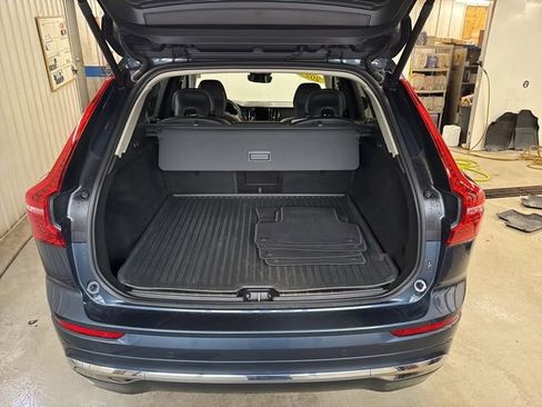 Certified 2023 Volvo XC60 B5 Plus w/ Climate Package image 22