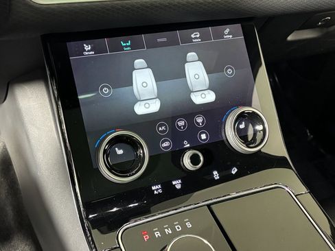 Used 2019 Land Rover Range Rover Velar R-Dynamic SE image 26