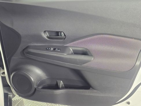 Used 2019 Nissan Kicks S w/ Exterior Package image 38