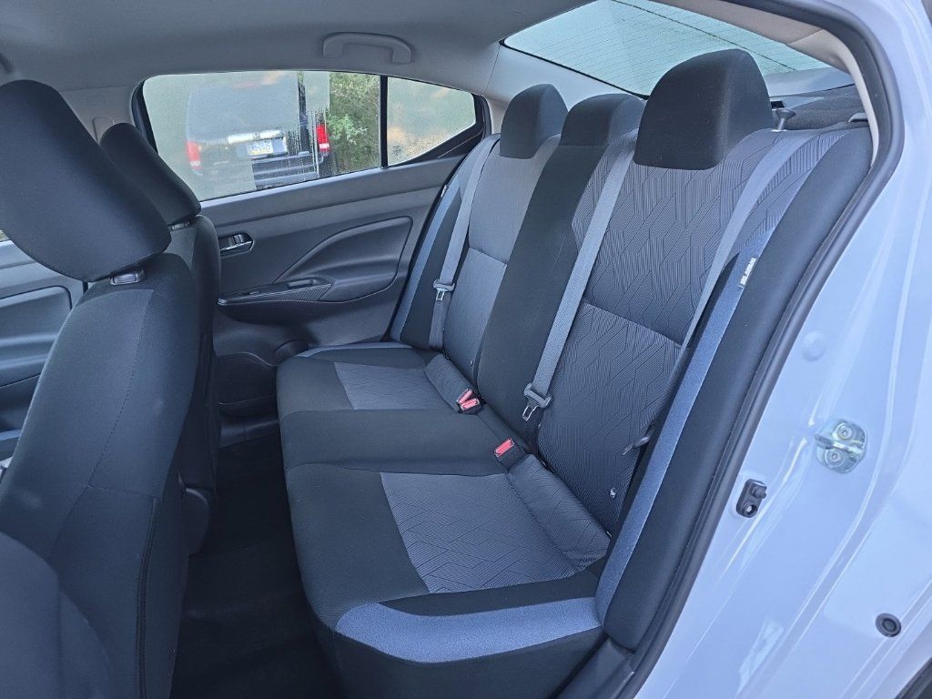 Used 2025 Nissan Versa SV FWD image 14