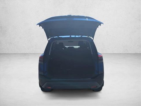 Used 2023 Nissan Rogue SV image 9