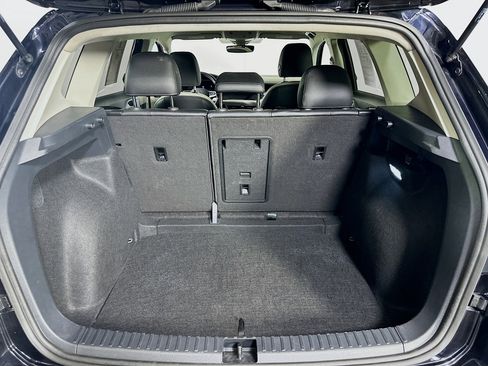 Used 2025 Volkswagen Taos SE image 27