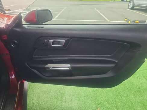 Used 2020 Ford Mustang Coupe RWD image 14