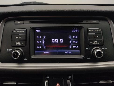 Used 2017 Kia Optima LX FWD image 25