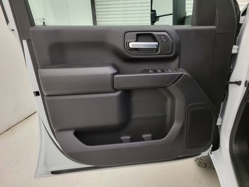 New 2026 Chevrolet Silverado 2500 Custom w/ Custom Value Package image 26