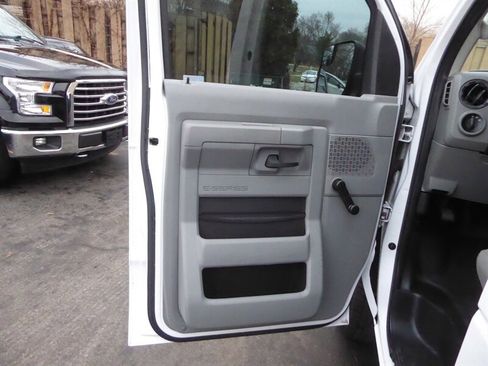 Used 2013 Ford E-350 and Econoline 350 XL image 17