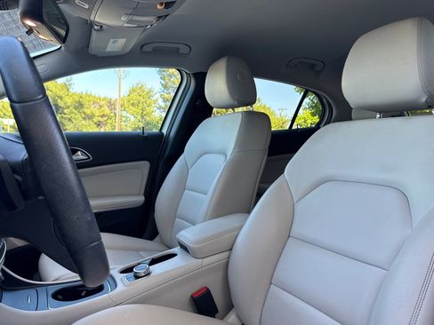 Used 2017 Mercedes-Benz GLA 250 image 20
