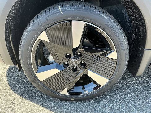 New 2026 Nissan Kicks SR image 7