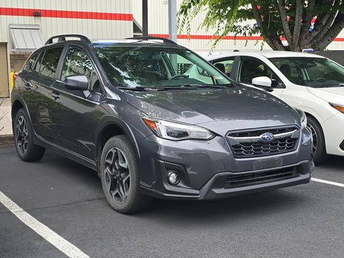Used 2020 Subaru Crosstrek 2.0i Limited w/ Moonroof Package w/Navigation AWD/4WD image 2