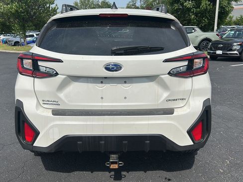 Used 2024 Subaru Crosstrek 2.0i Premium AWD/4WD image 4