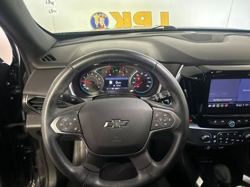 Used 2023 Chevrolet Traverse RS AWD/4WD image 20