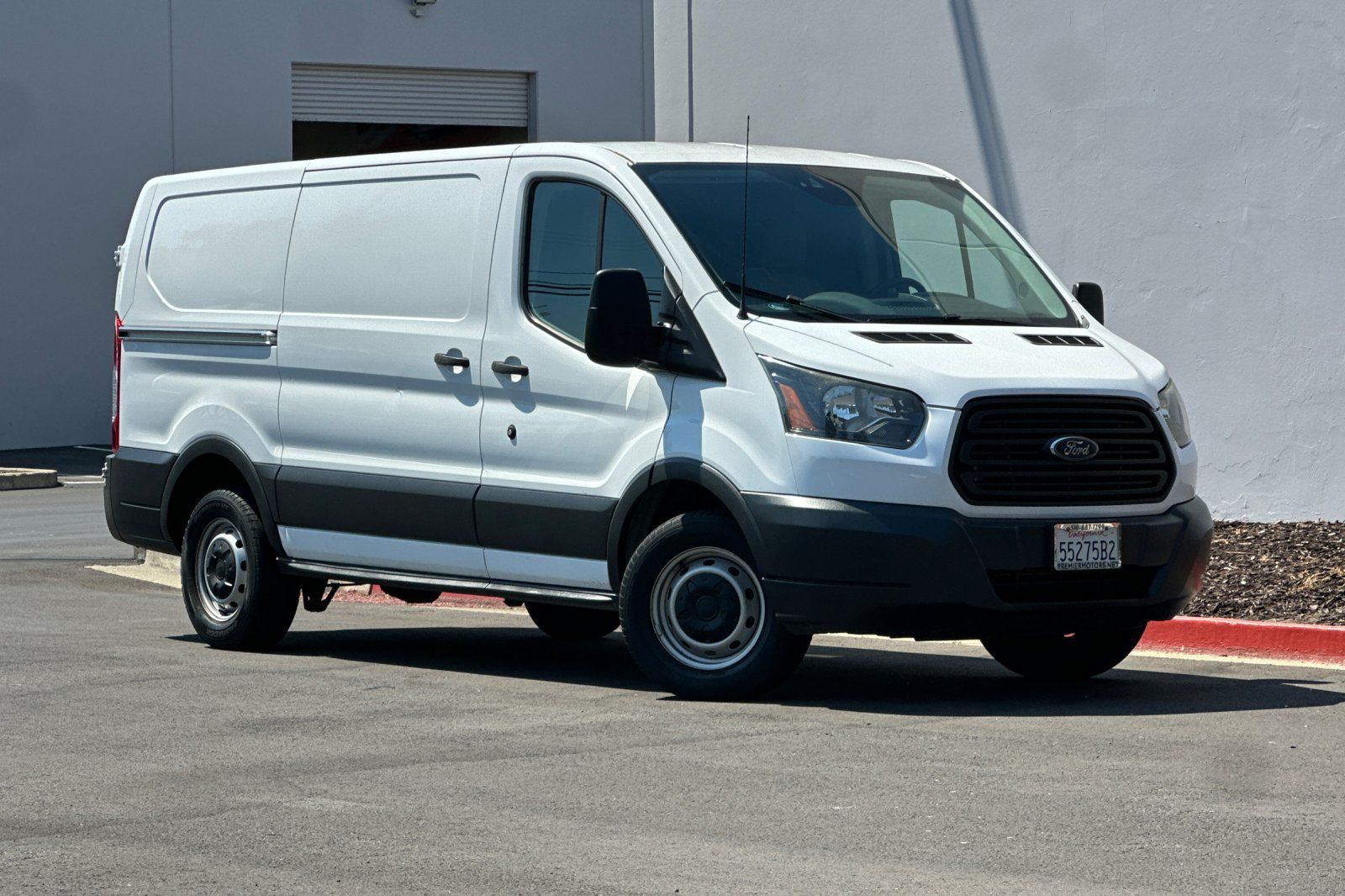 Used 2016 Ford Transit 150 130 Low Roof RWD image 2