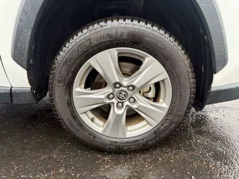 Used 2023 Toyota RAV4 XLE AWD/4WD image 47