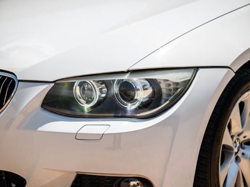 Used 2011 BMW 328i xDrive Coupe AWD/4WD image 44