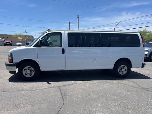 Used 2017 Chevrolet Express 3500 LT w/ LT Preferred Equipment Group RWD image 11