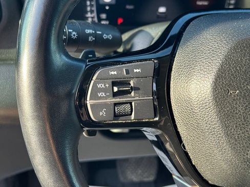 Certified 2025 Honda Pilot Elite image 15