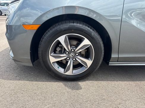 Used 2018 Honda Odyssey Touring image 9