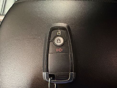 Certified 2024 Ford Edge SEL AWD/4WD image 34