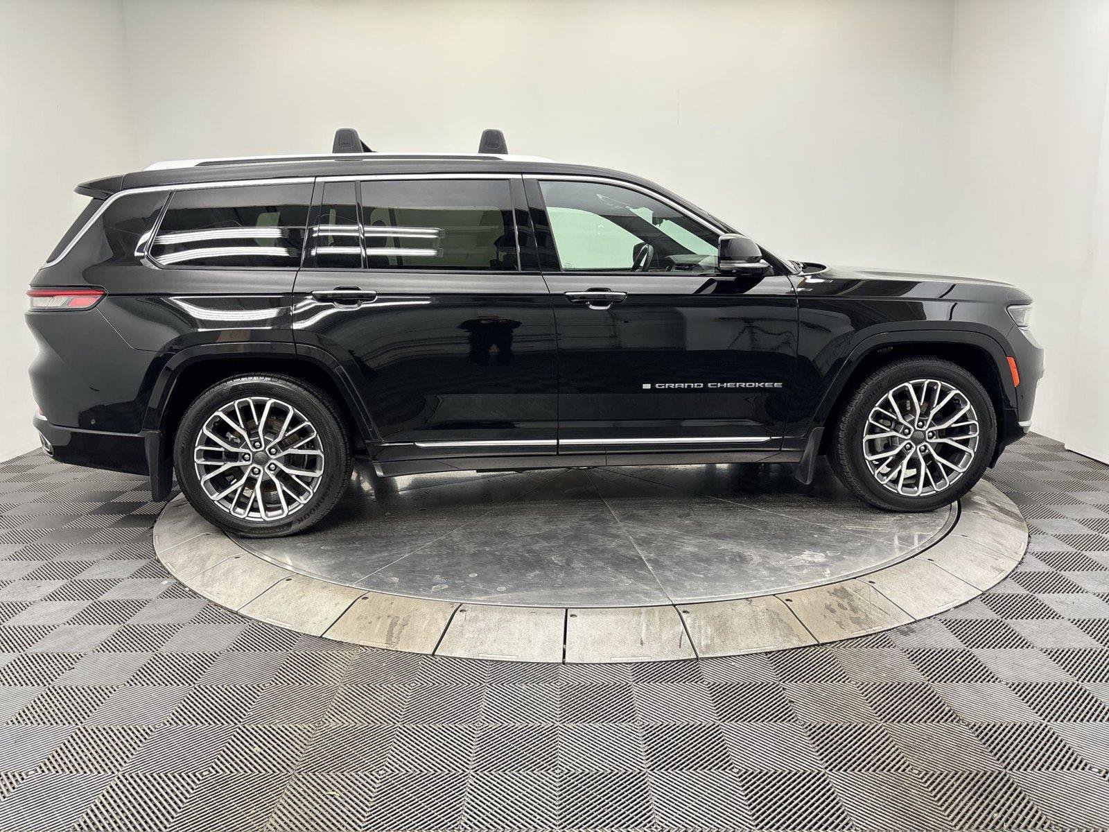 Used 2021 Jeep Grand Cherokee L Summit AWD/4WD image 17