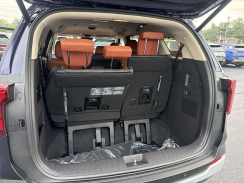 New 2026 Kia Carnival EX FWD image 45