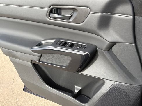 New 2026 Nissan Pathfinder SV image 18