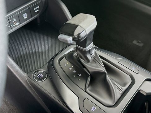 Used 2025 Kia K4 LXS image 25