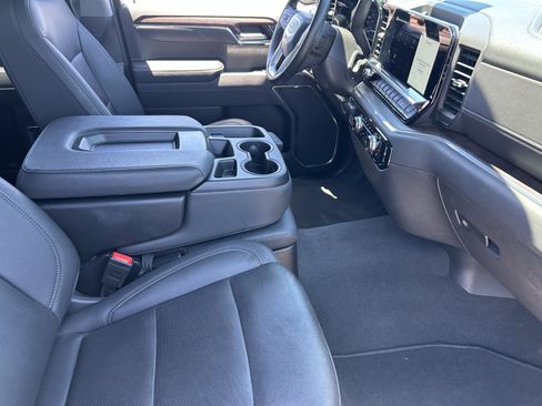 Certified 2025 GMC Sierra 1500 SLT RWD image 11