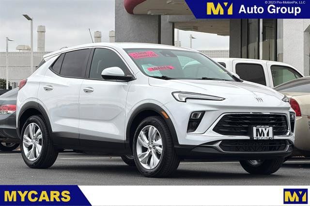 Used 2024 Buick Encore GX Preferred FWD image 1
