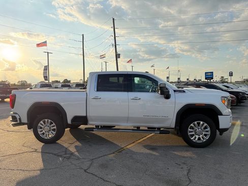 Used 2020 GMC Sierra 2500 Denali w/ Denali Ultimate Package AWD/4WD image 24