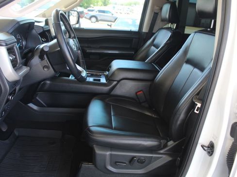 Used 2023 Ford Expedition XLT RWD image 13