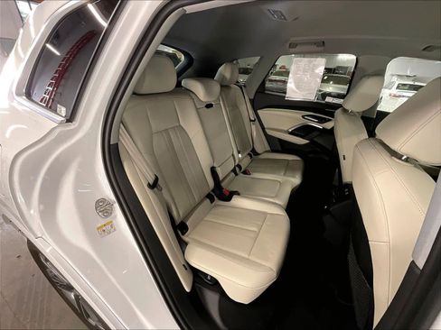 Certified 2025 Audi Q5 Premium w/ Convenience Package AWD/4WD image 28