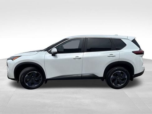 Certified 2024 Nissan Rogue SV FWD image 5