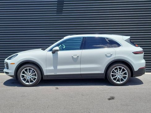 Certified 2020 Porsche Cayenne AWD/4WD image 2