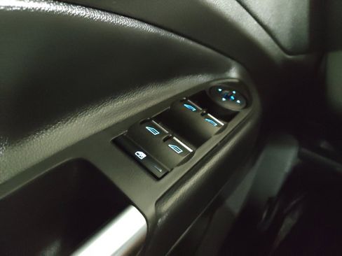 Used 2019 Ford Escape SE FWD image 27