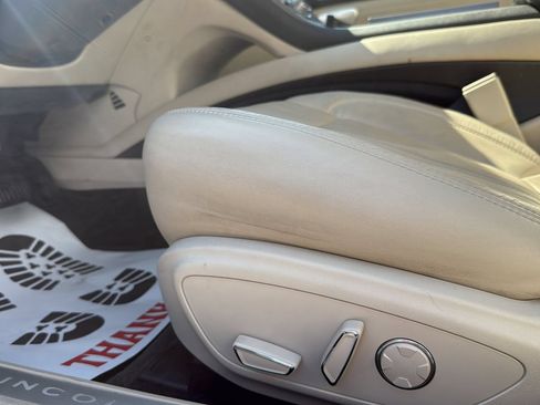 Used 2017 Lincoln MKZ Reserve w/ Luxury Package FWD image 10