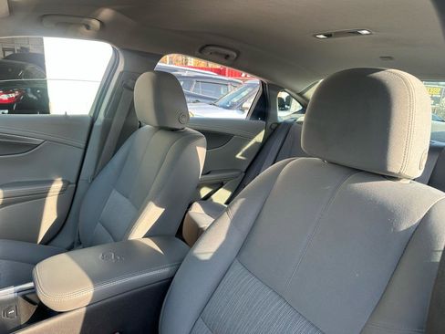 Used 2014 Chevrolet Impala LS w/ LS Convenience Package image 17