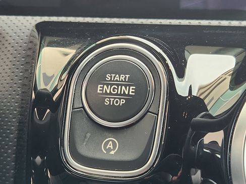 Used 2022 Mercedes-Benz CLA 250 image 20