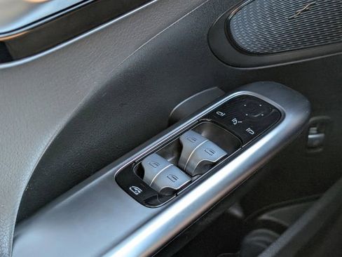 Used 2025 Mercedes-Benz C 300 Sedan image 18