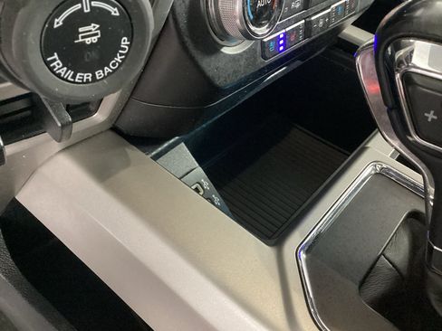 Used 2020 Ford F150 Lariat w/ Equipment Group 502A Luxury AWD/4WD image 22