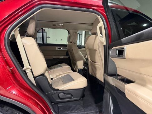 Used 2021 Ford Explorer Limited w/ Equipment Group 301A RWD image 14