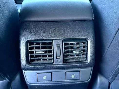 Used 2017 Subaru Outback 3.6R Limited image 24