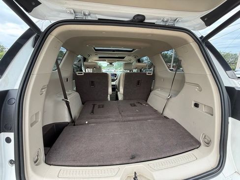 Used 2019 GMC Acadia Denali w/ Technology Package AWD/4WD image 27