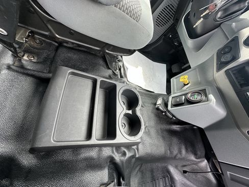 Used 2018 Ford F650 2WD Crew Cab Super Duty image 43