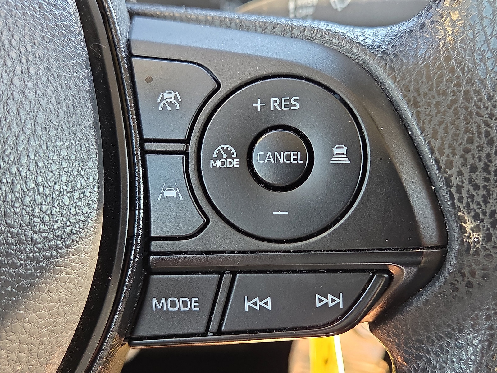 Used 2023 Toyota Corolla LE FWD image 22