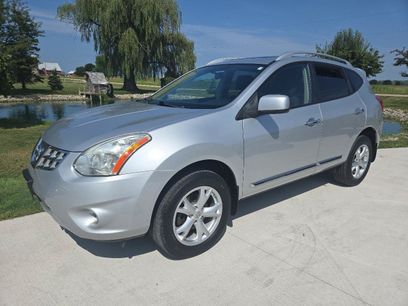 Used 2011 Nissan Rogue SV w/ Premium Pkg