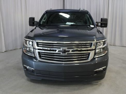 Used 2020 Chevrolet Suburban Premier AWD/4WD image 28