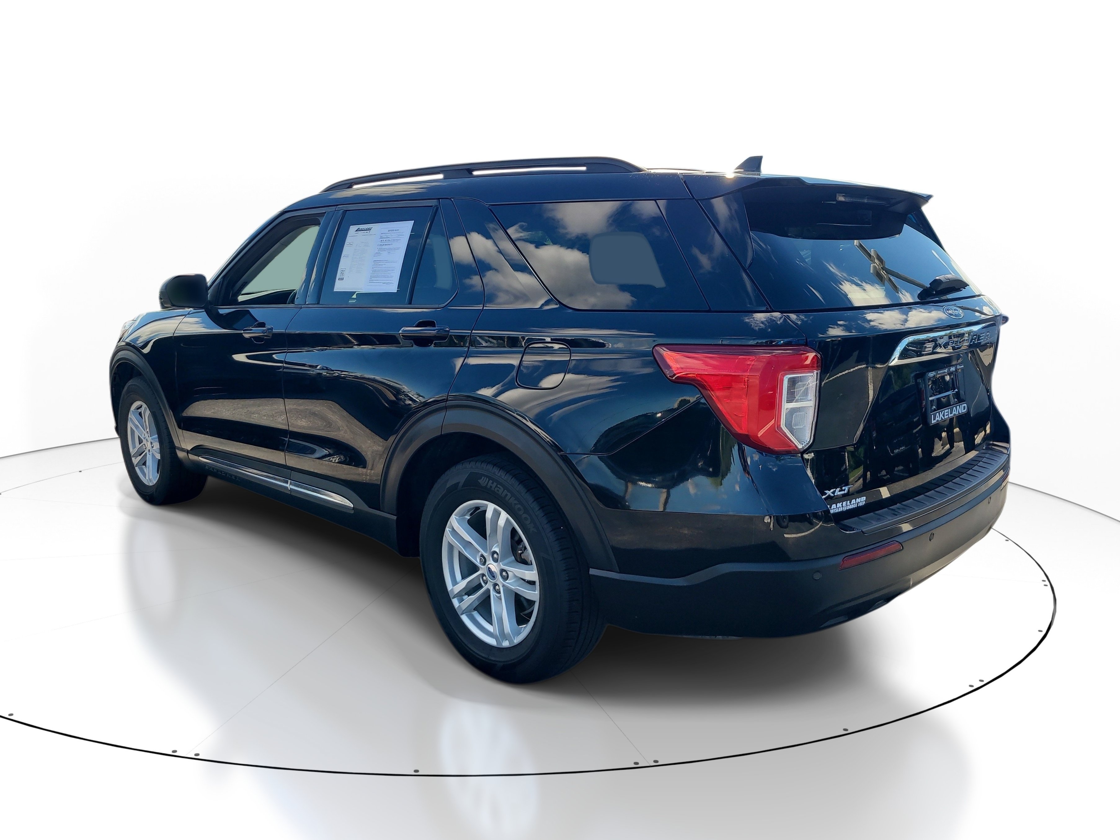 Used 2023 Ford Explorer XLT RWD image 6